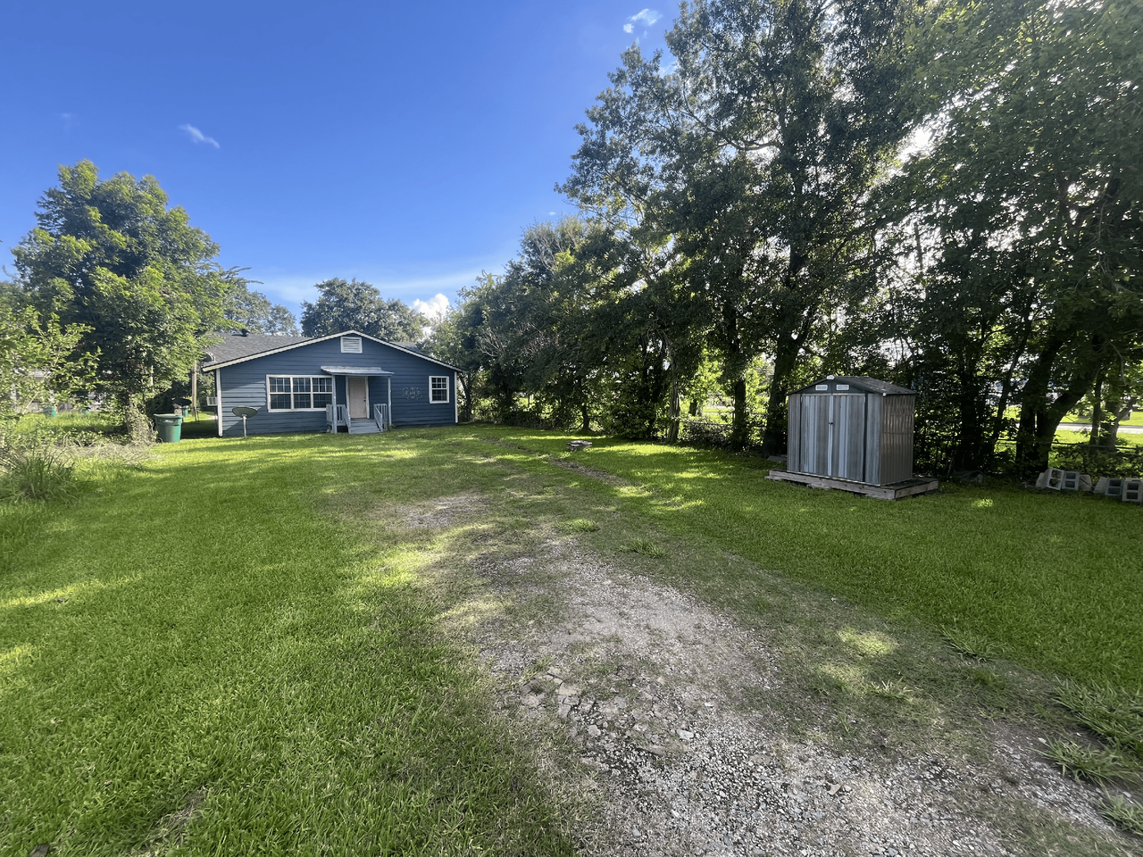 1410 Main Ave #B - Photo 2 of 17