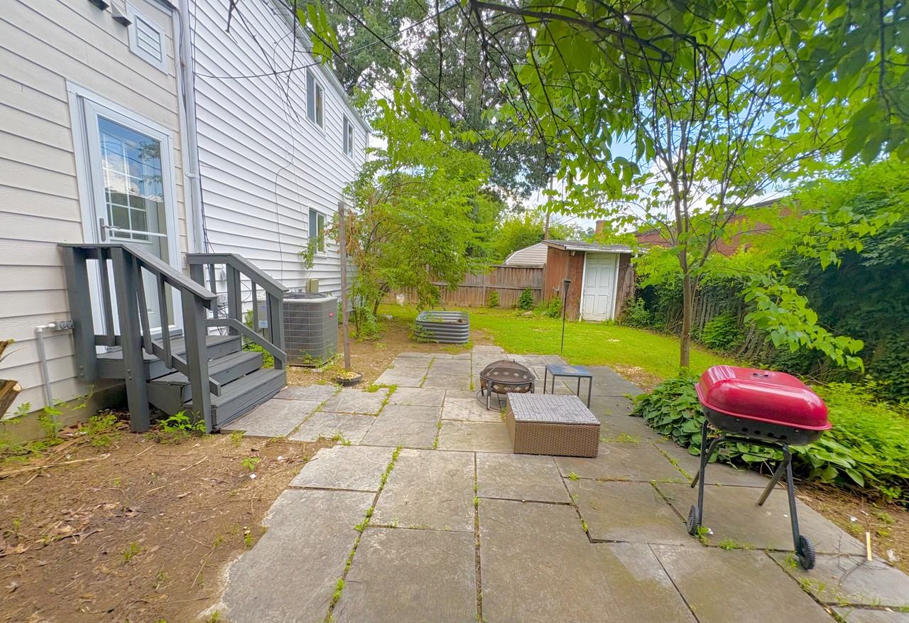 113 N Columbus St #NA - Photo 3 of 23