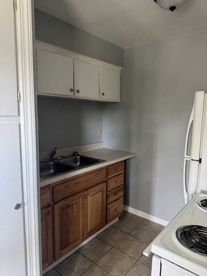 4305 Chester Dr #3 - Photo 2 of 7