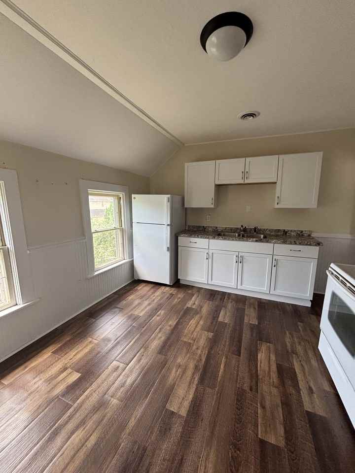 520 S 13th St #2 - Photo 2 of 7