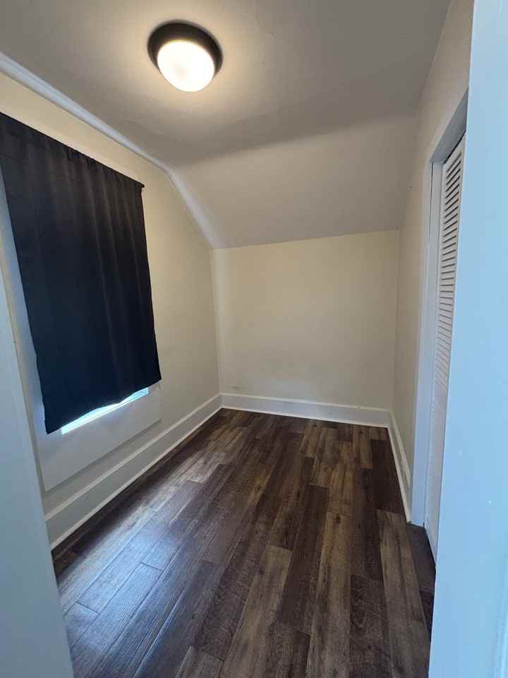 520 S 13th St #2 - Photo 5 of 7