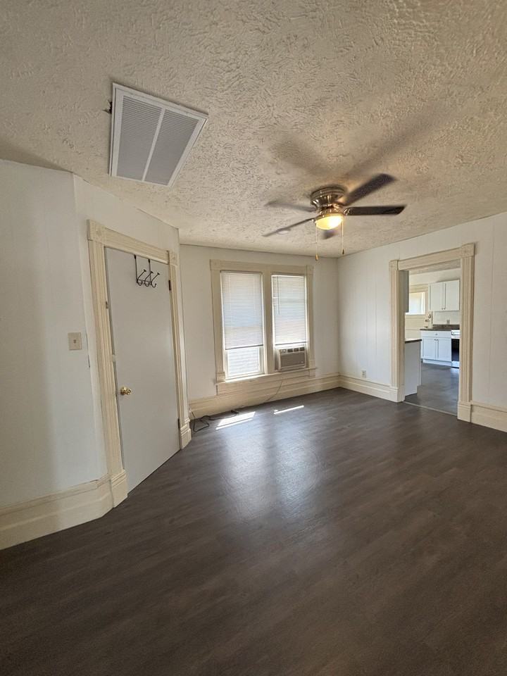 1303 1st Ave N - Photo 5 of 13