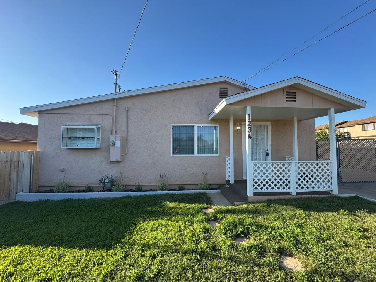 1234 Persimmon Ave - Photo 2 of 50