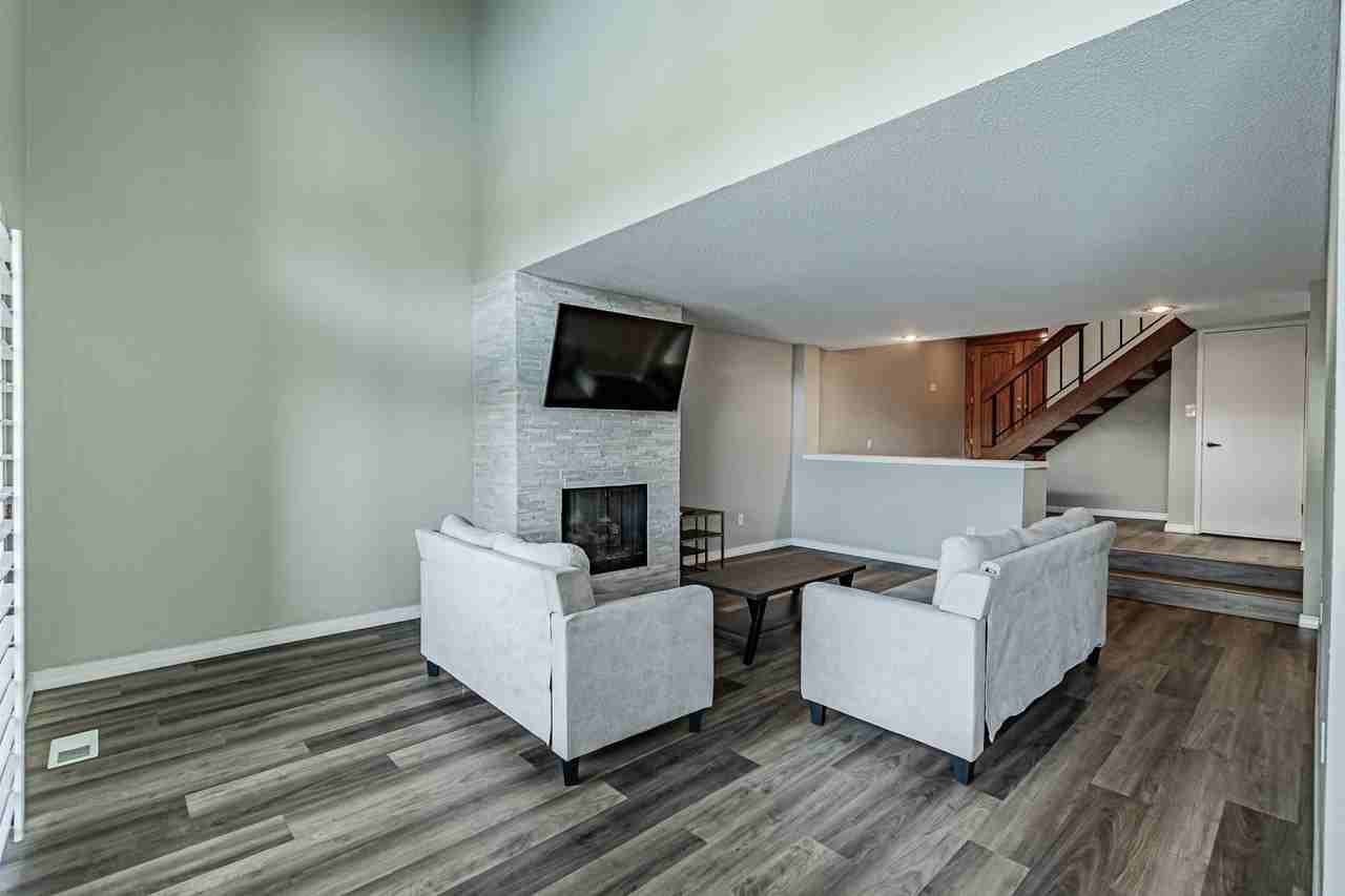 9866 E Maplewood Cir - Photo 6 of 47