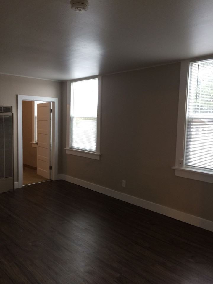 Sherwood Old Town Properties - Photo 5 of 17