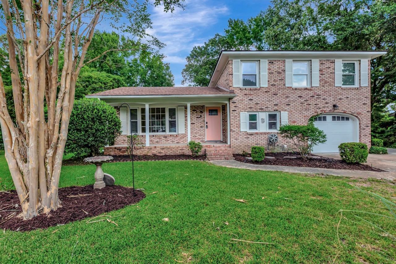 880 Melrose Dr - Photo 2 of 39