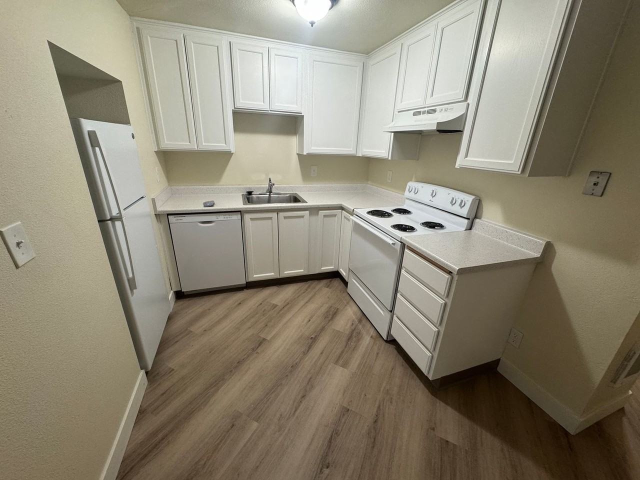 315 315 NW 9th - 01 #01 - Photo 3 of 10