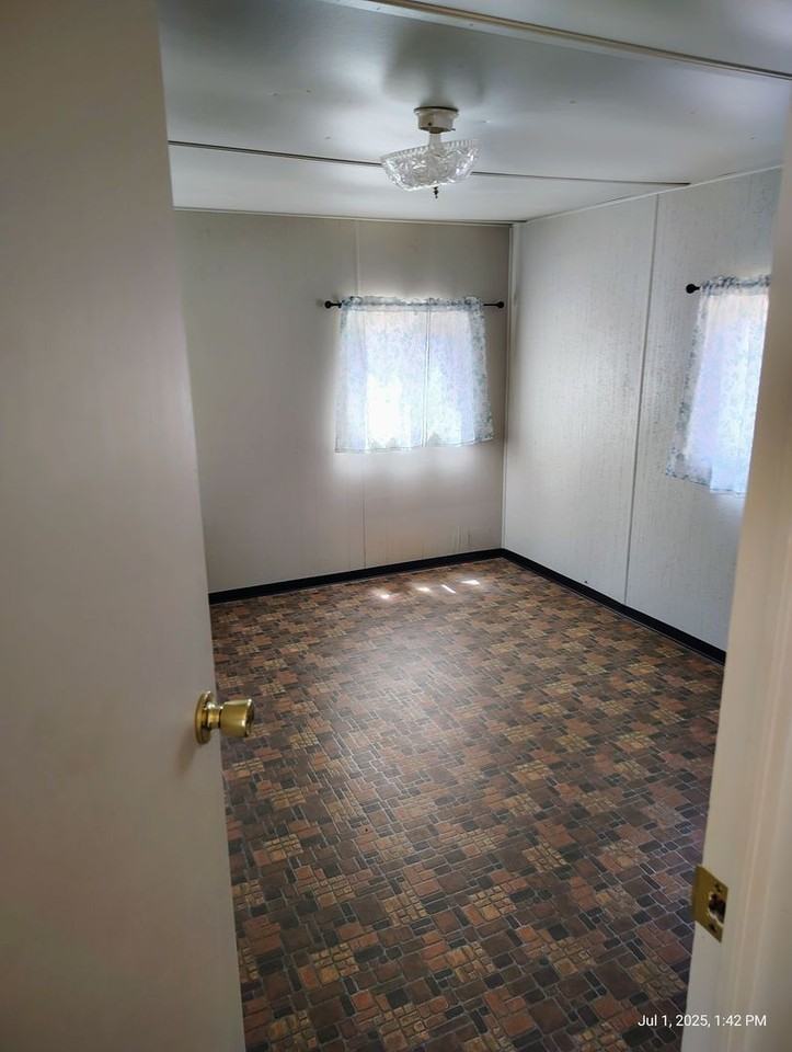 272 Shively Creek Rd - Photo 5 of 15