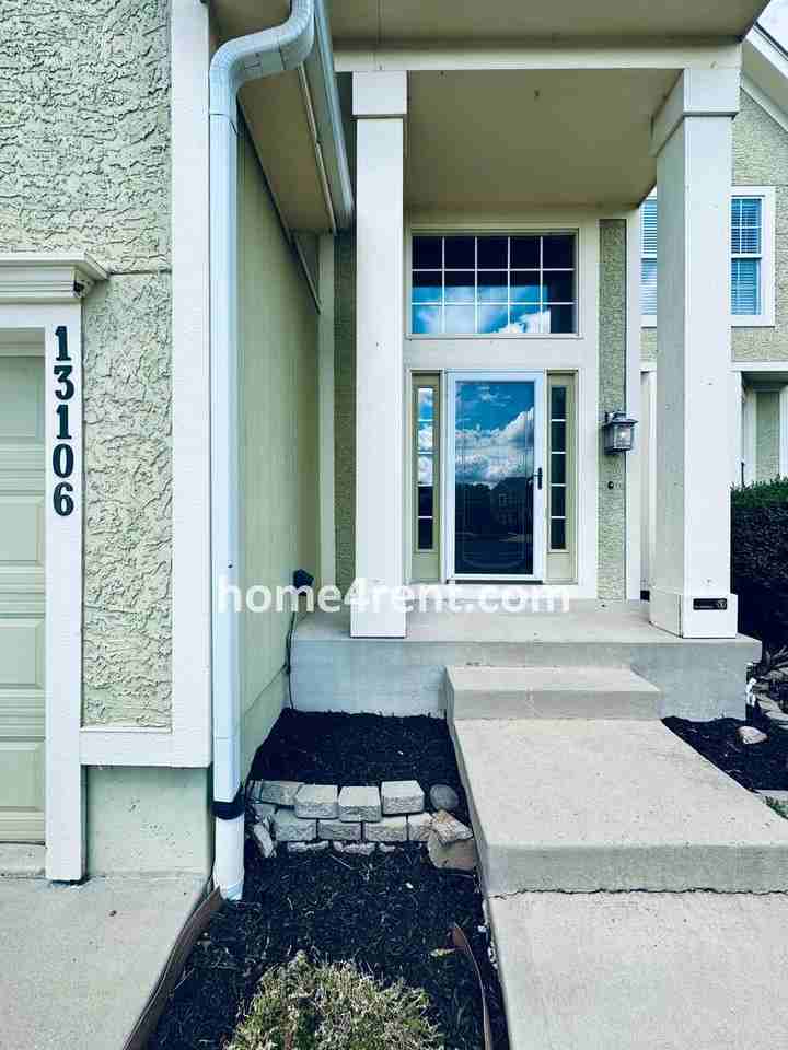 13106 W 137th Ct - Photo 2 of 50