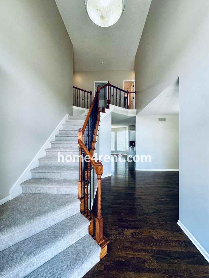 13106 W 137th Ct - Photo 3 of 50