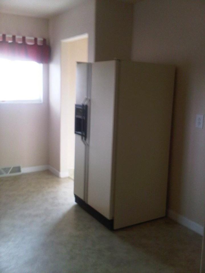 32 Solar Dr - Photo 3 of 14