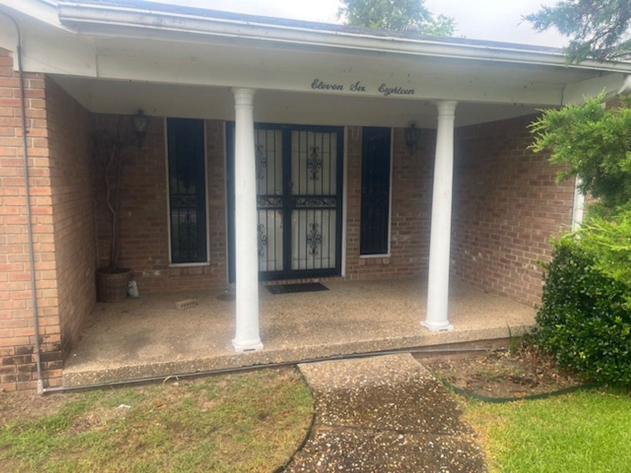 11618 Huron Ln - Photo 2 of 20