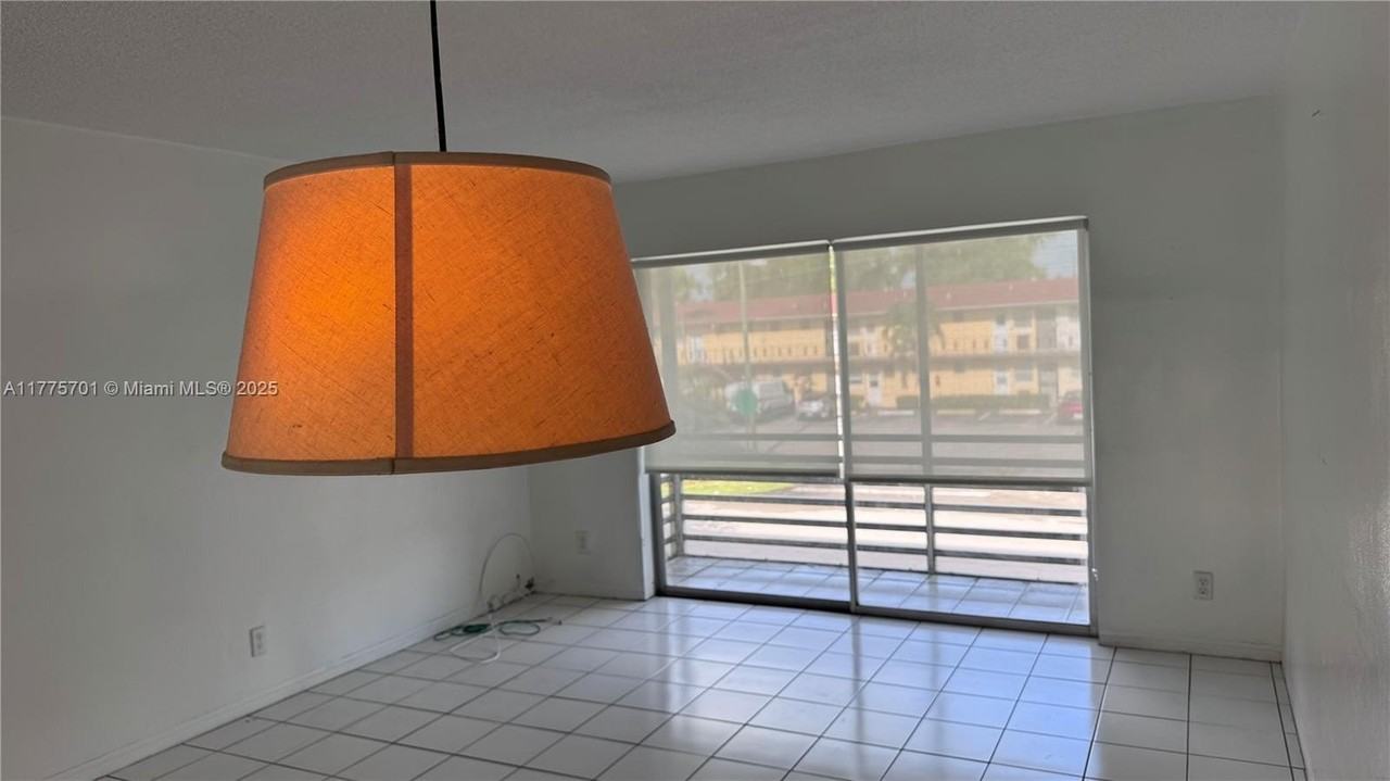 20201 Ne 29th Ct #D214 - Photo 2 of 6