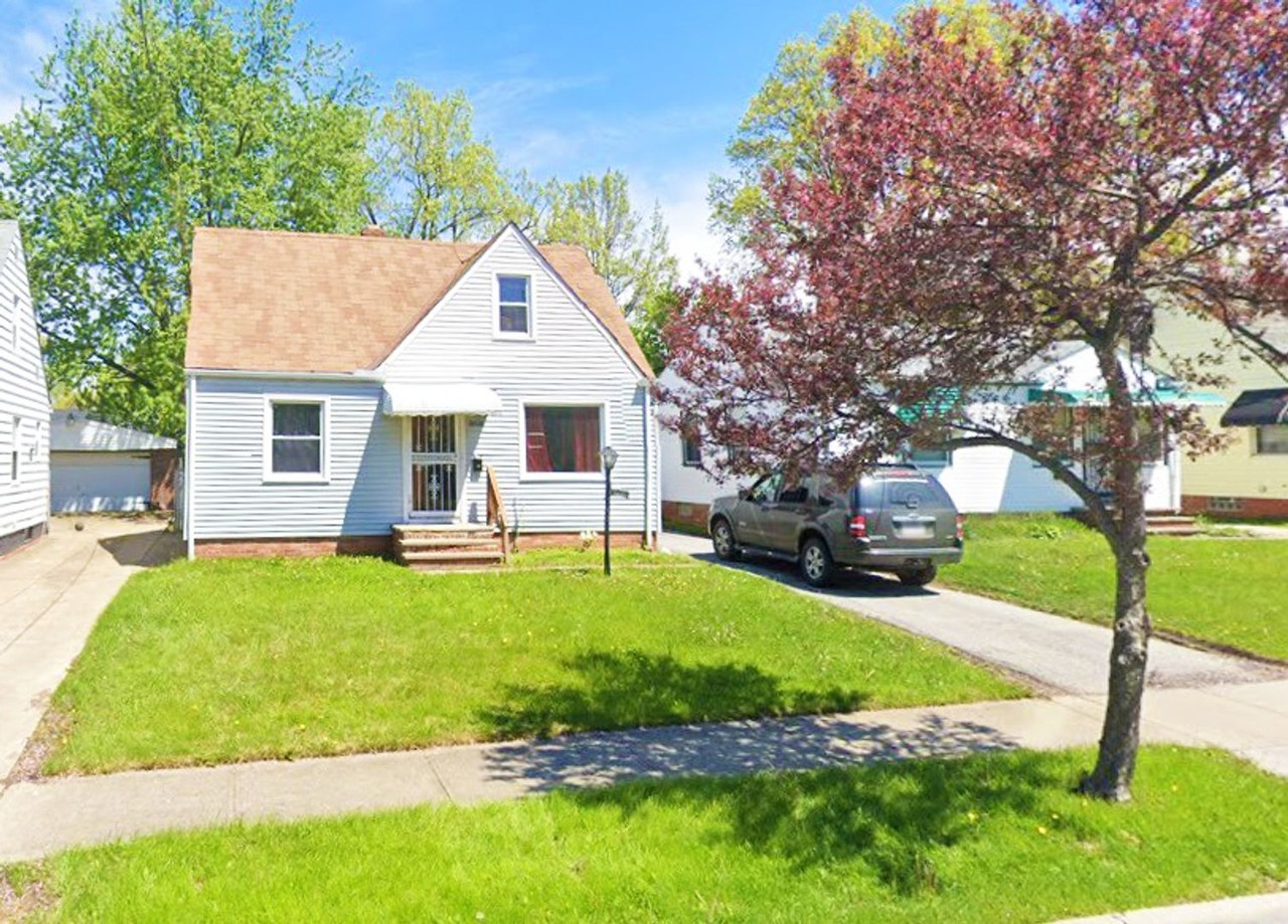 15901 Lotus Dr - Photo 2 of 27
