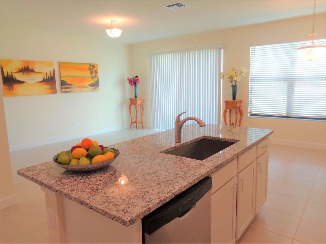 10004 W Villa Cir - Photo 7 of 50