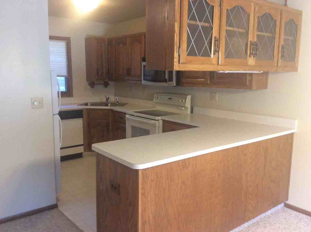 1573 Prairie Ave - Photo 3 of 14