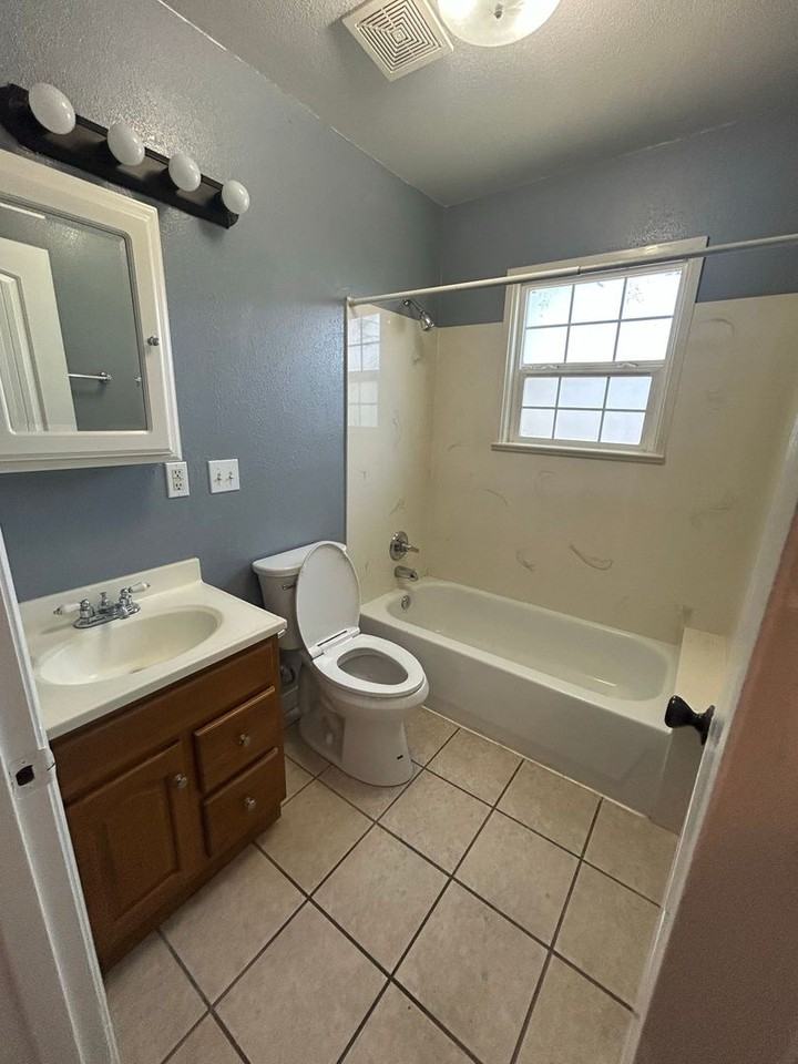 3426 Cannon Ave - Photo 6 of 8