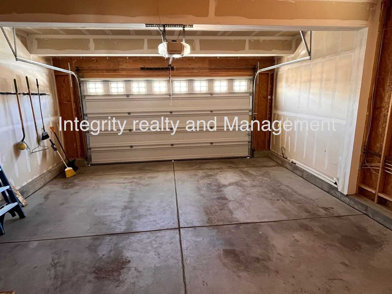 1057 Clear Sky Way - Photo 2 of 30