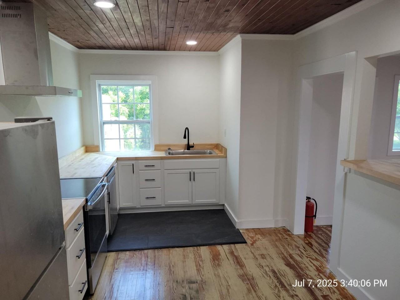 4117 Barrancas Ave - Photo 5 of 15