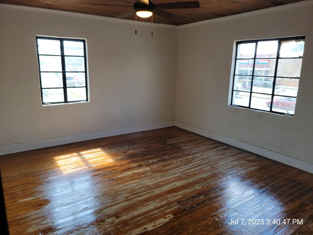 4117 Barrancas Ave - Photo 6 of 15