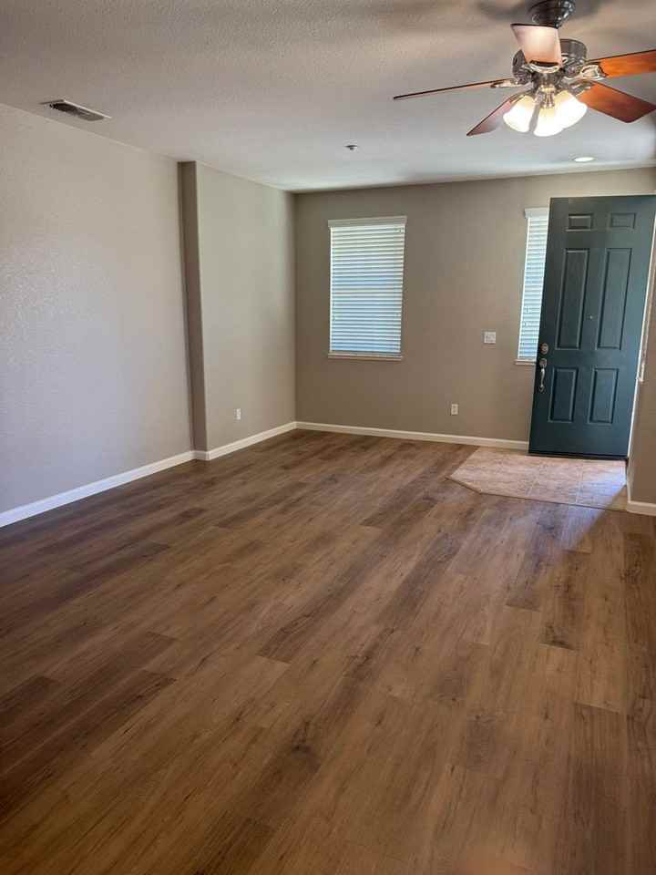 2613 Las Palomas Loop - Photo 3 of 10