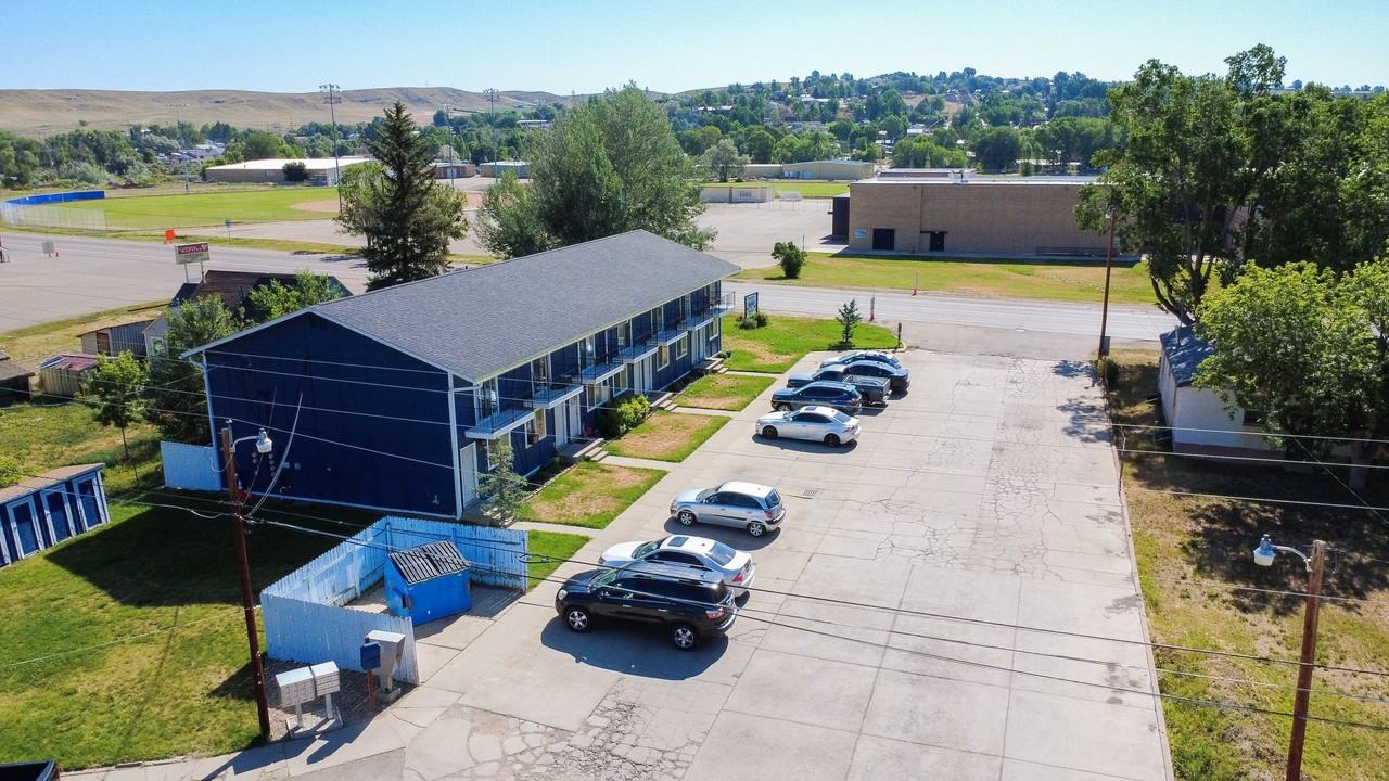 1002 Yampa Ave - Photo 2 of 19