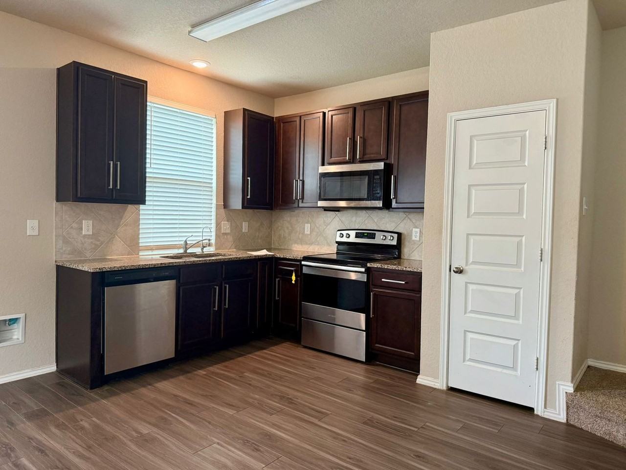 10534 Green Rock Dr - Photo 4 of 14