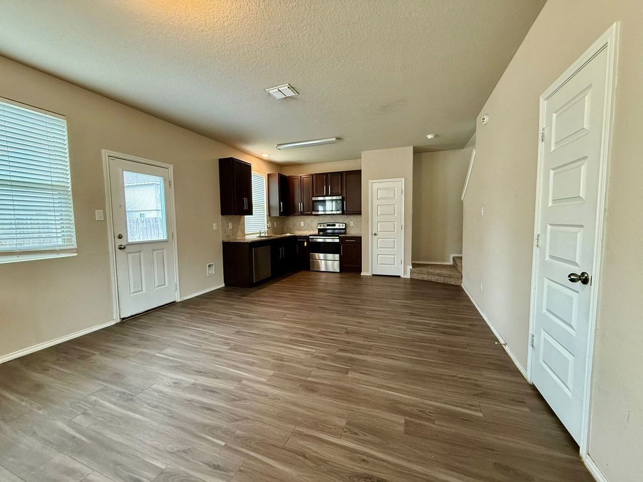 10534 Green Rock Dr - Photo 5 of 14