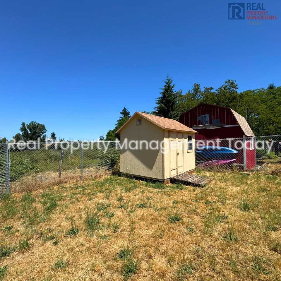 9909 98th St Sw - Photo 4 of 25