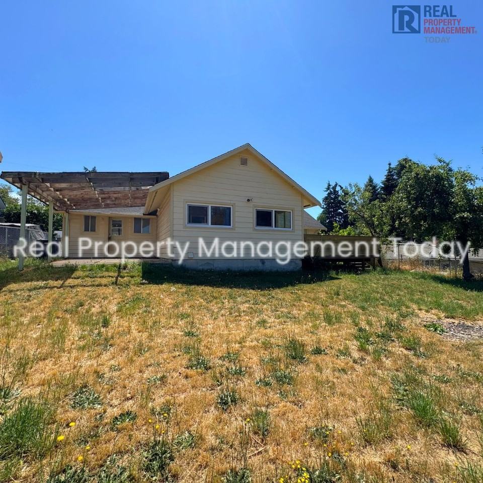 9909 98th St Sw - Photo 5 of 25