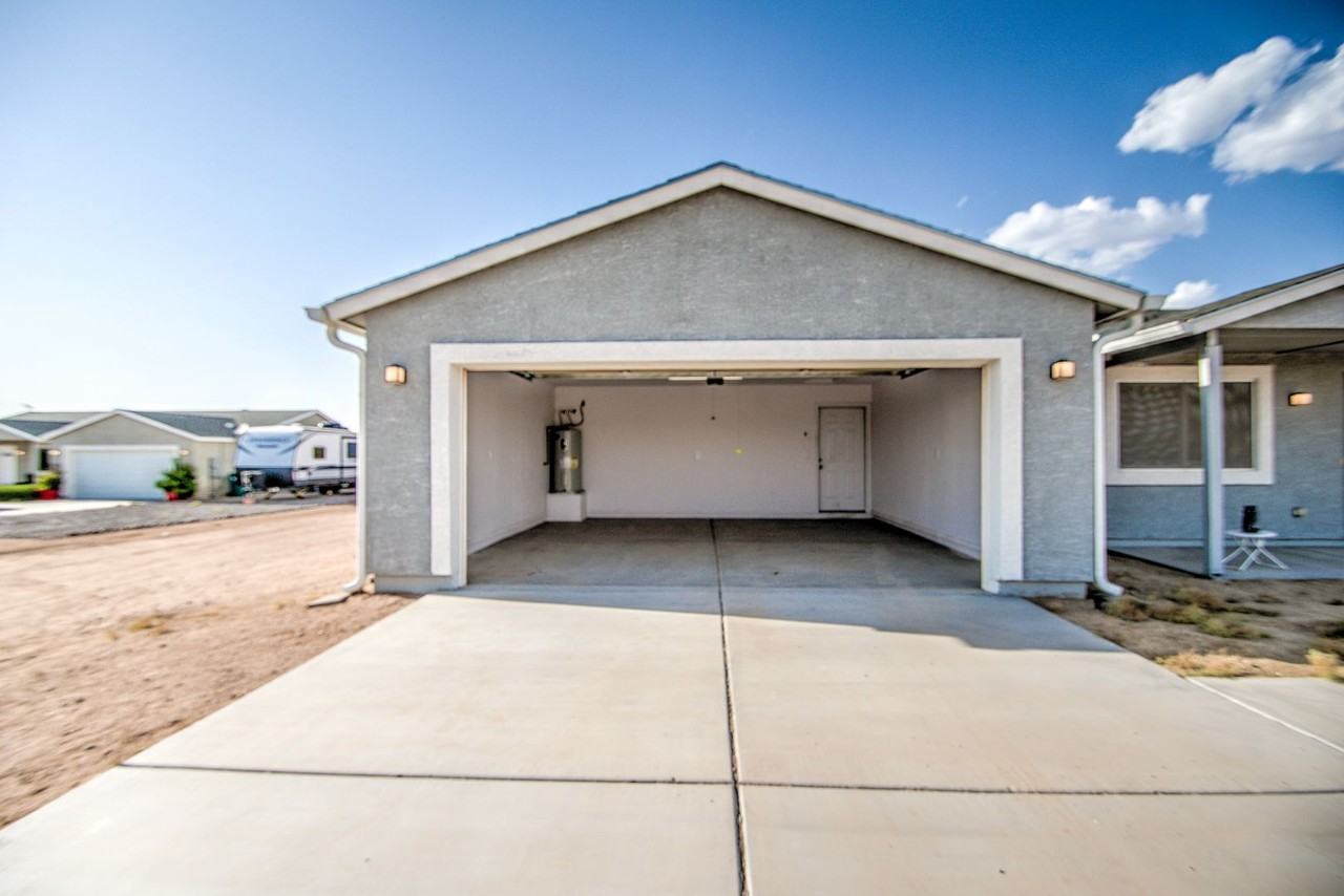 24272 E King Rd - Photo 3 of 43