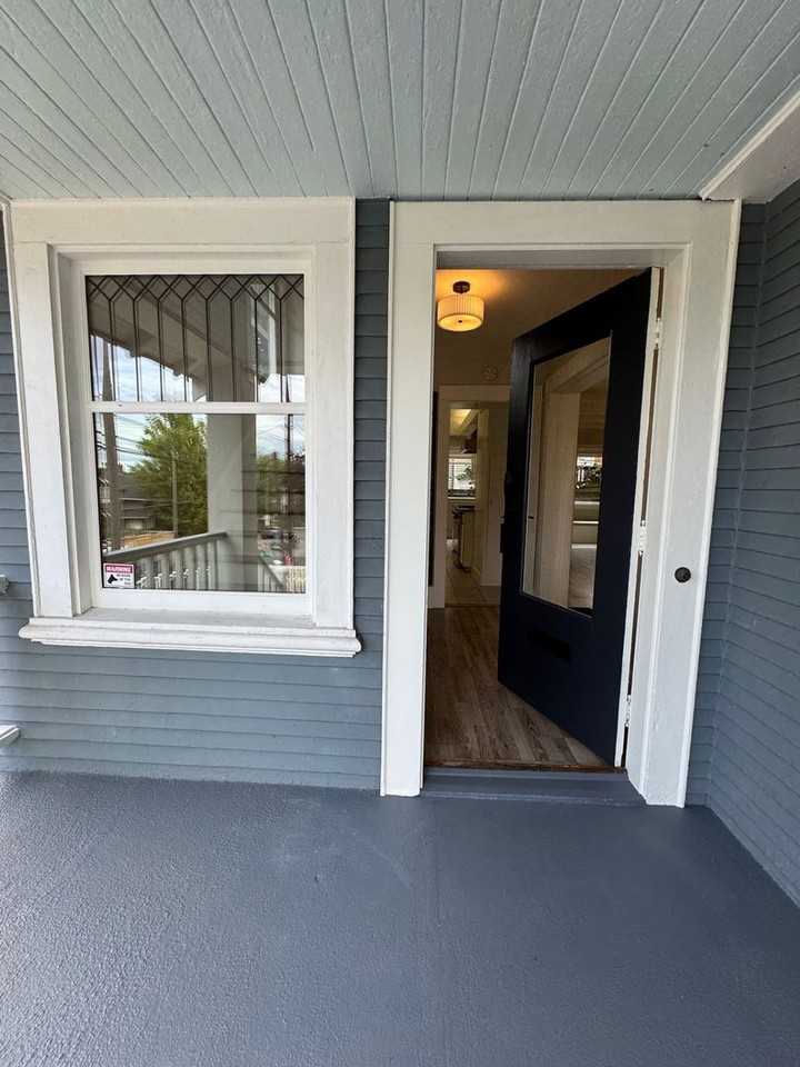2234 2nd Ave W - Photo 3 of 38