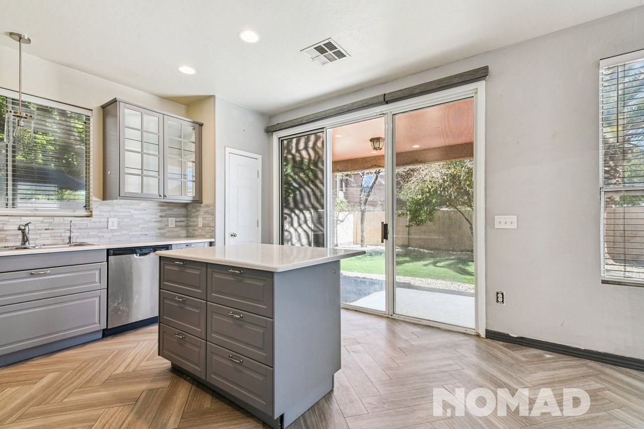 13455 W Rovey Ave - Photo 3 of 25