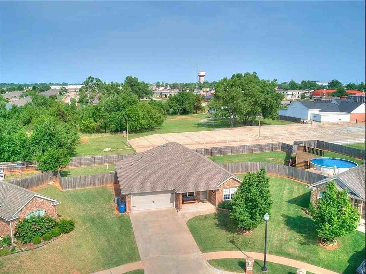 532 West Shadow Ridge Way - Photo 2 of 24