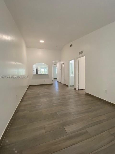 935 Ne 34th Ave #202 - Photo 2 of 18