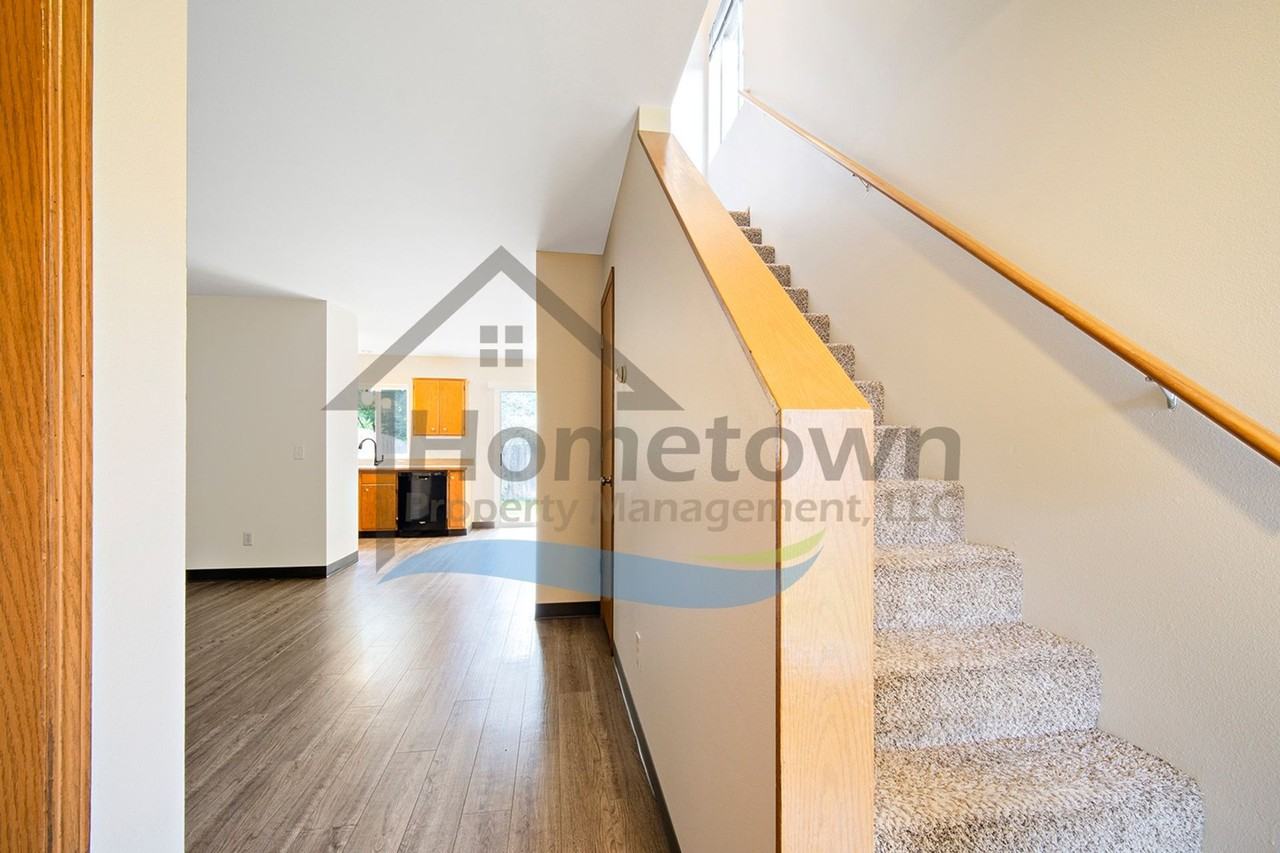 1018 W Mill Ave - Photo 5 of 32