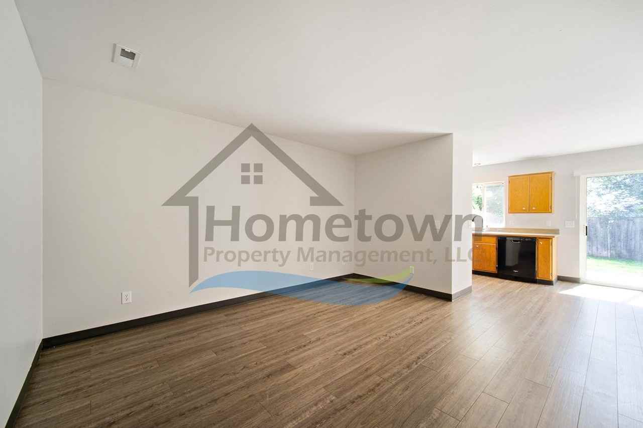 1018 W Mill Ave - Photo 6 of 32