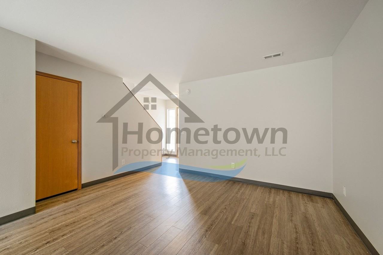 1018 W Mill Ave - Photo 7 of 32