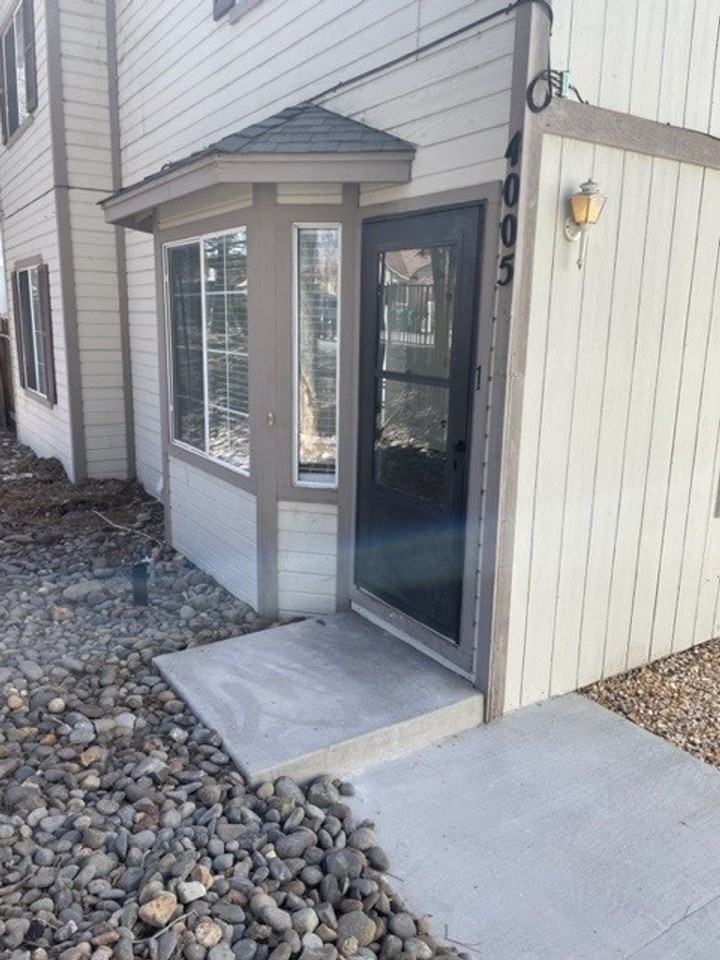 4005 Pheasant Dr #1