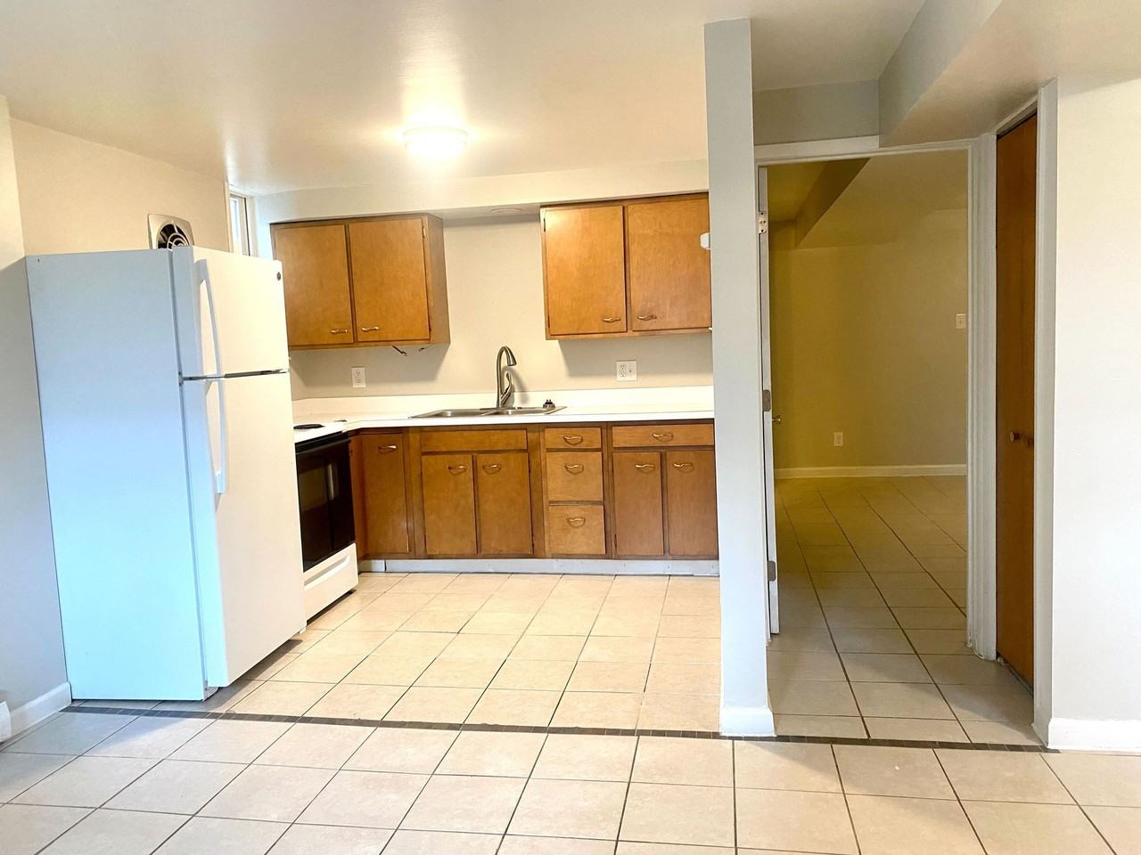 4229 Webster Ave - Photo 3 of 33