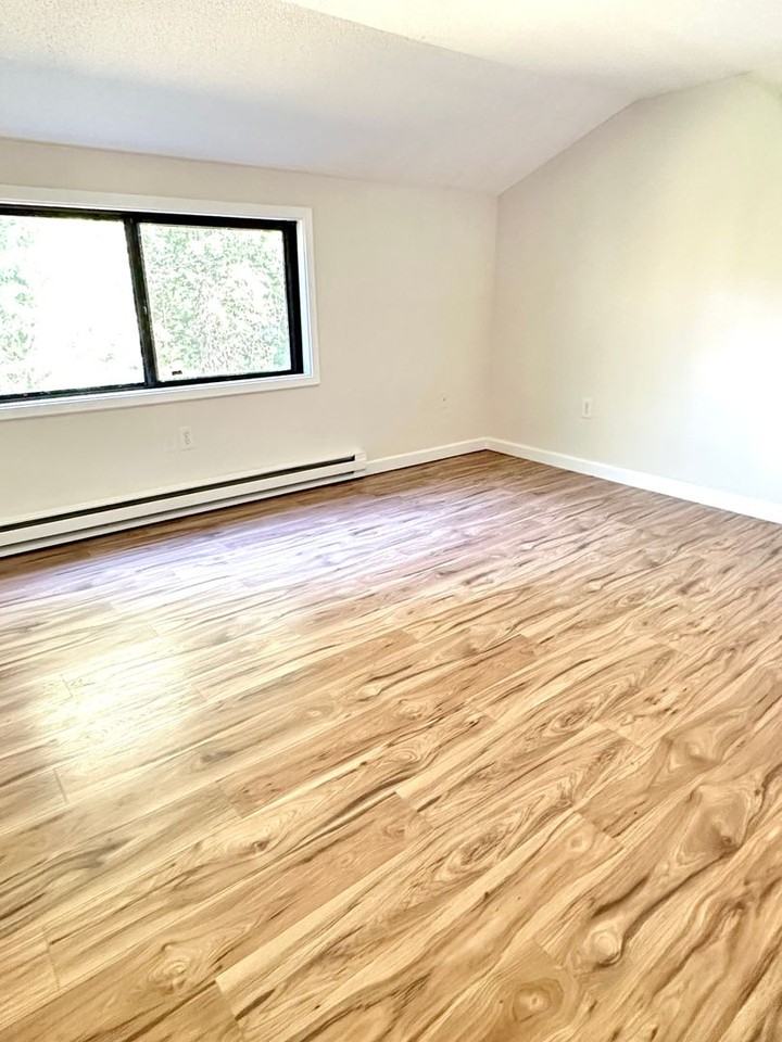 17 Farmington Ave - Photo 6 of 14