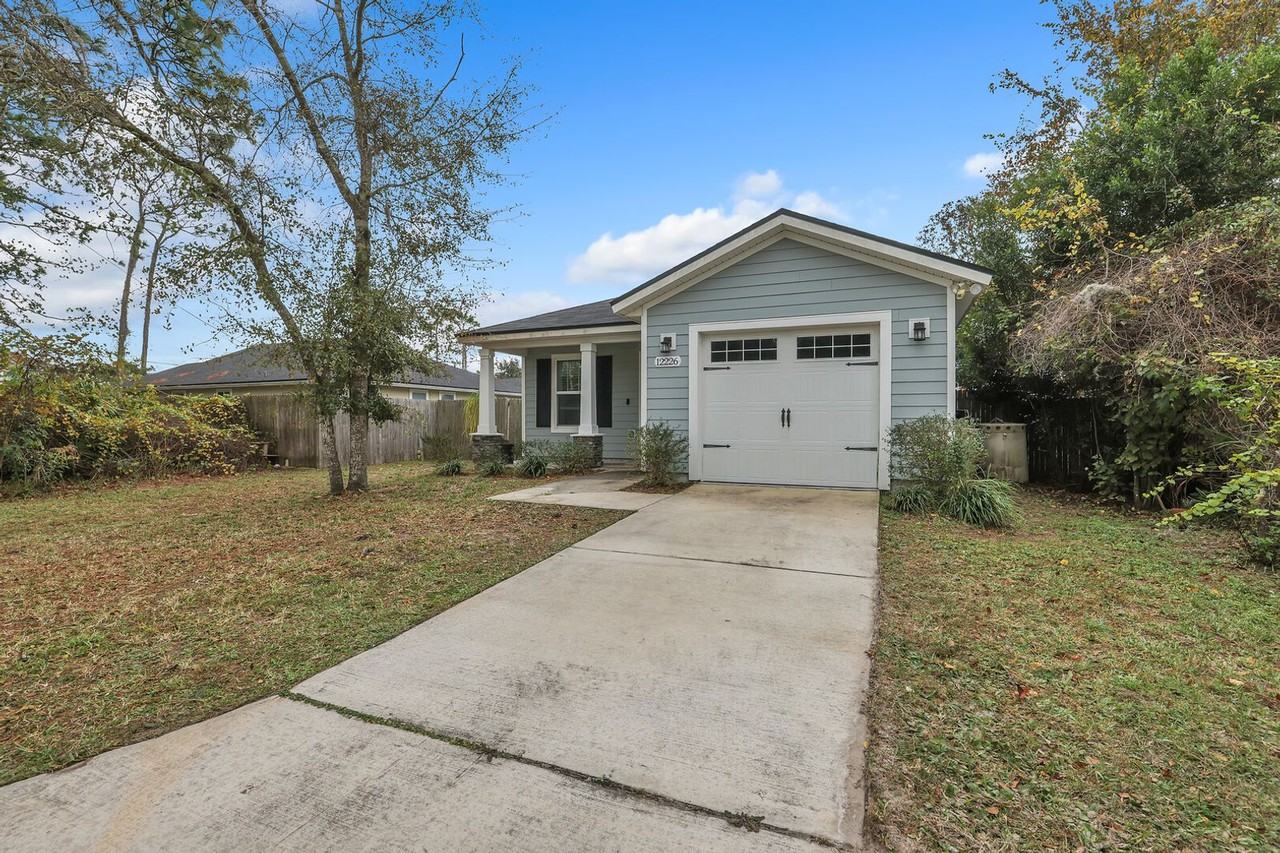 12226 Biarritz St - Photo 3 of 16