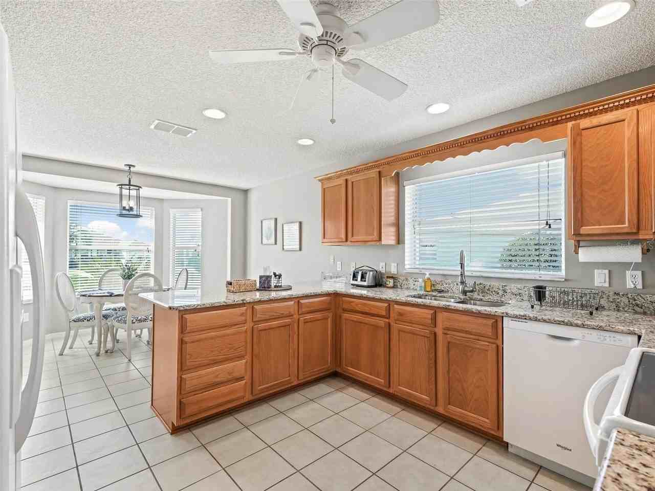 1103 Chaparral Dr - Photo 4 of 27