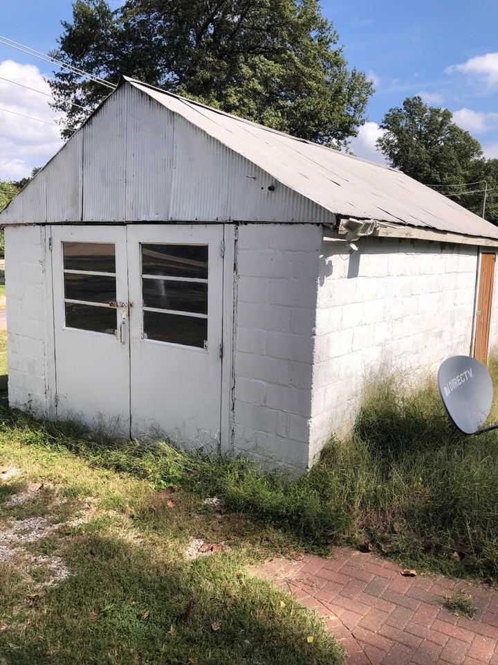 5913 Franklin Dr - Photo 3 of 12