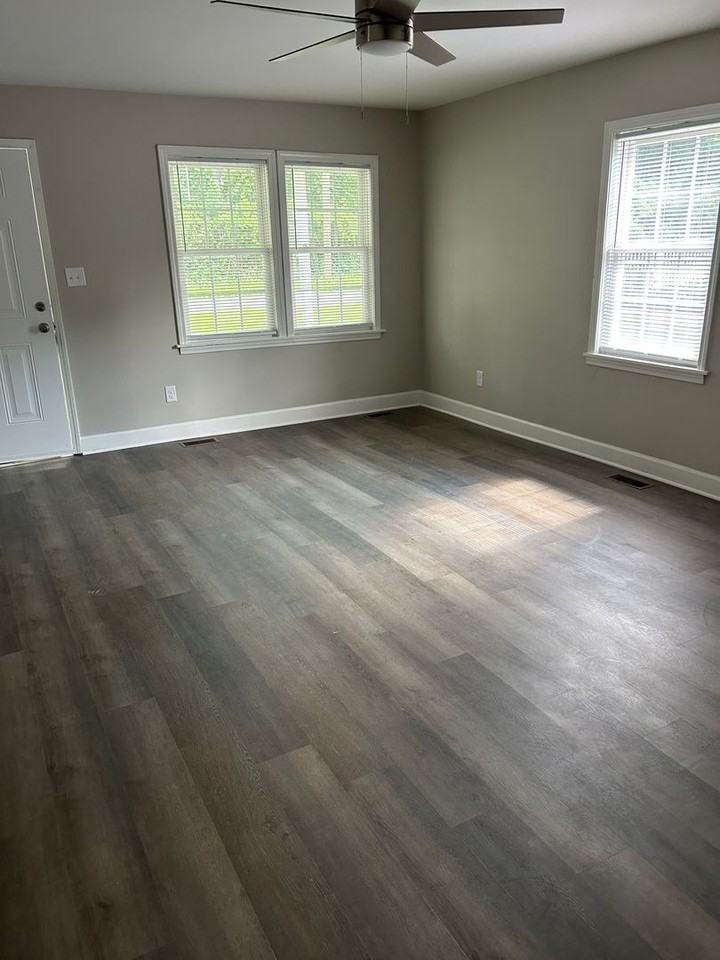 511 Mentor St - Photo 5 of 14