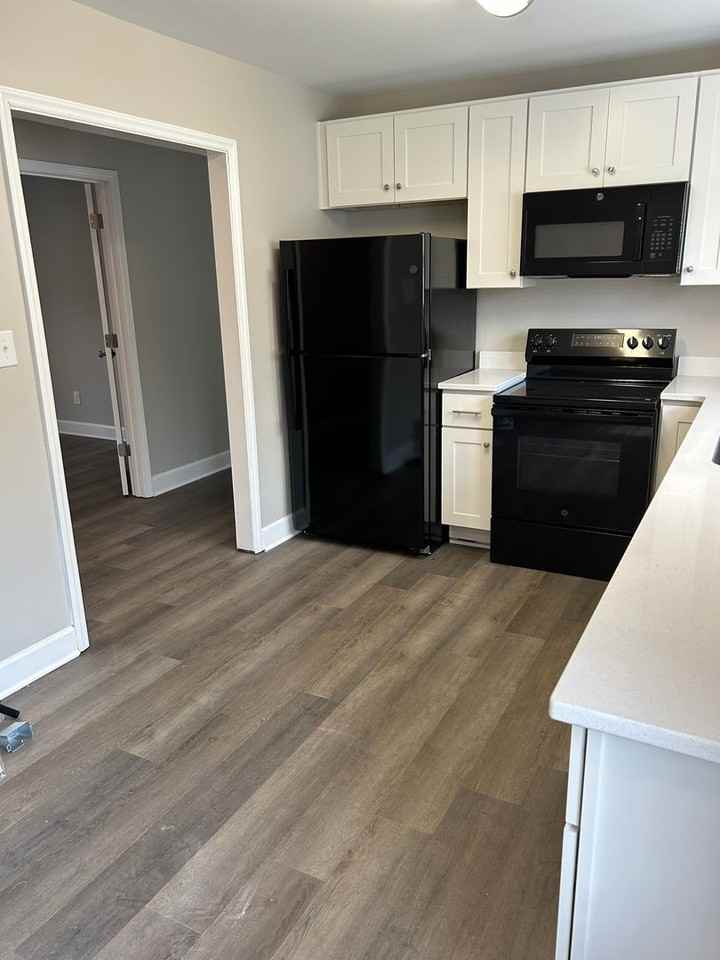 511 Mentor St - Photo 7 of 14
