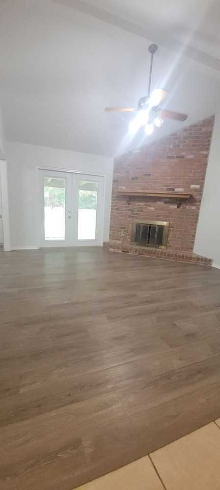 10116 Freedoms Way - Photo 2 of 28