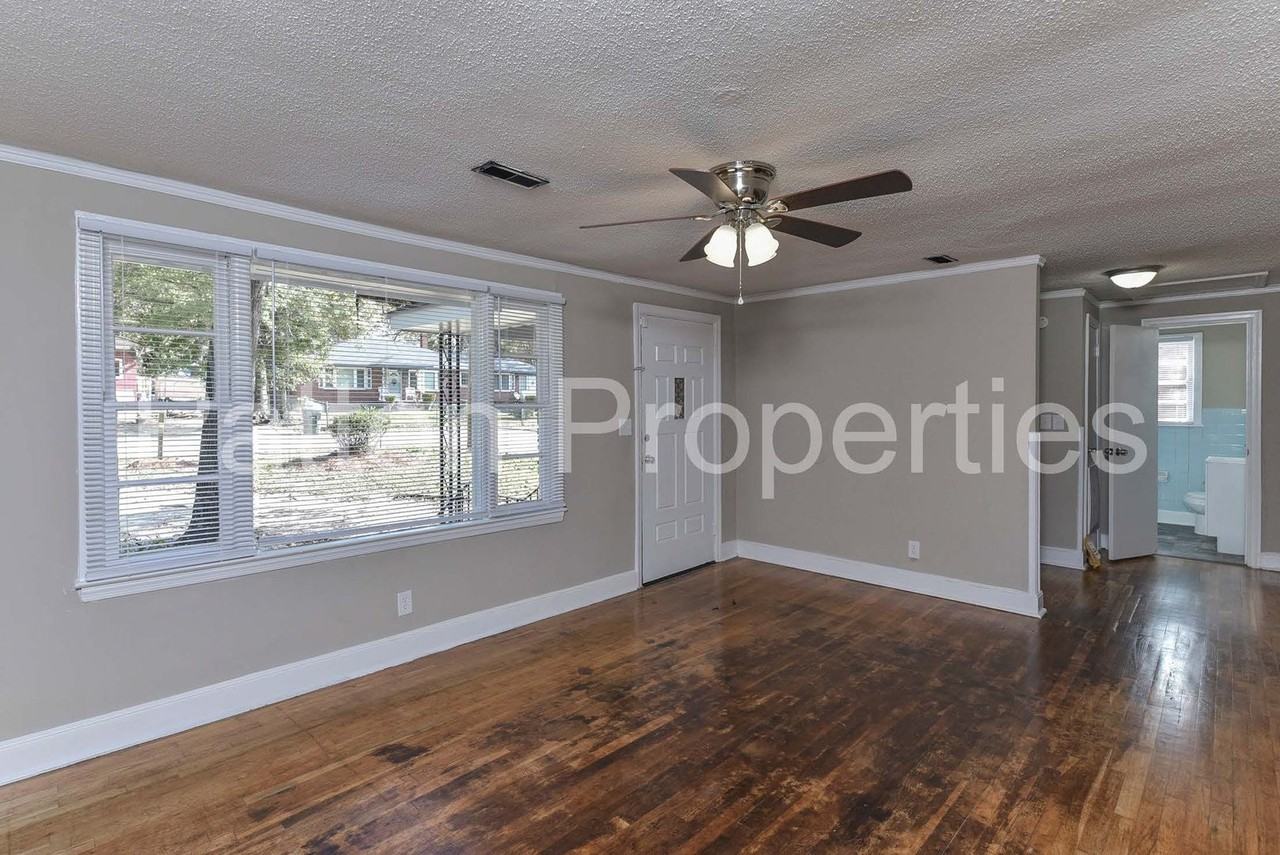 781 Tremont Ave - Photo 2 of 14