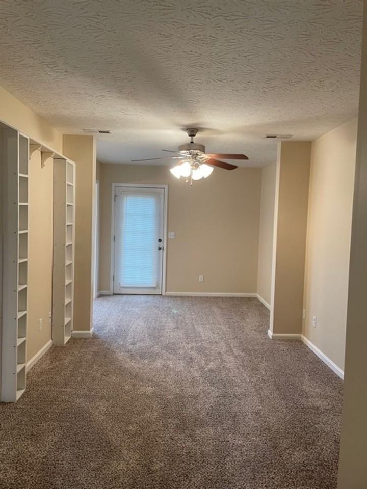 122 122 Darby Woods Court - 122 Darby Woods Court - Photo 3 of 18