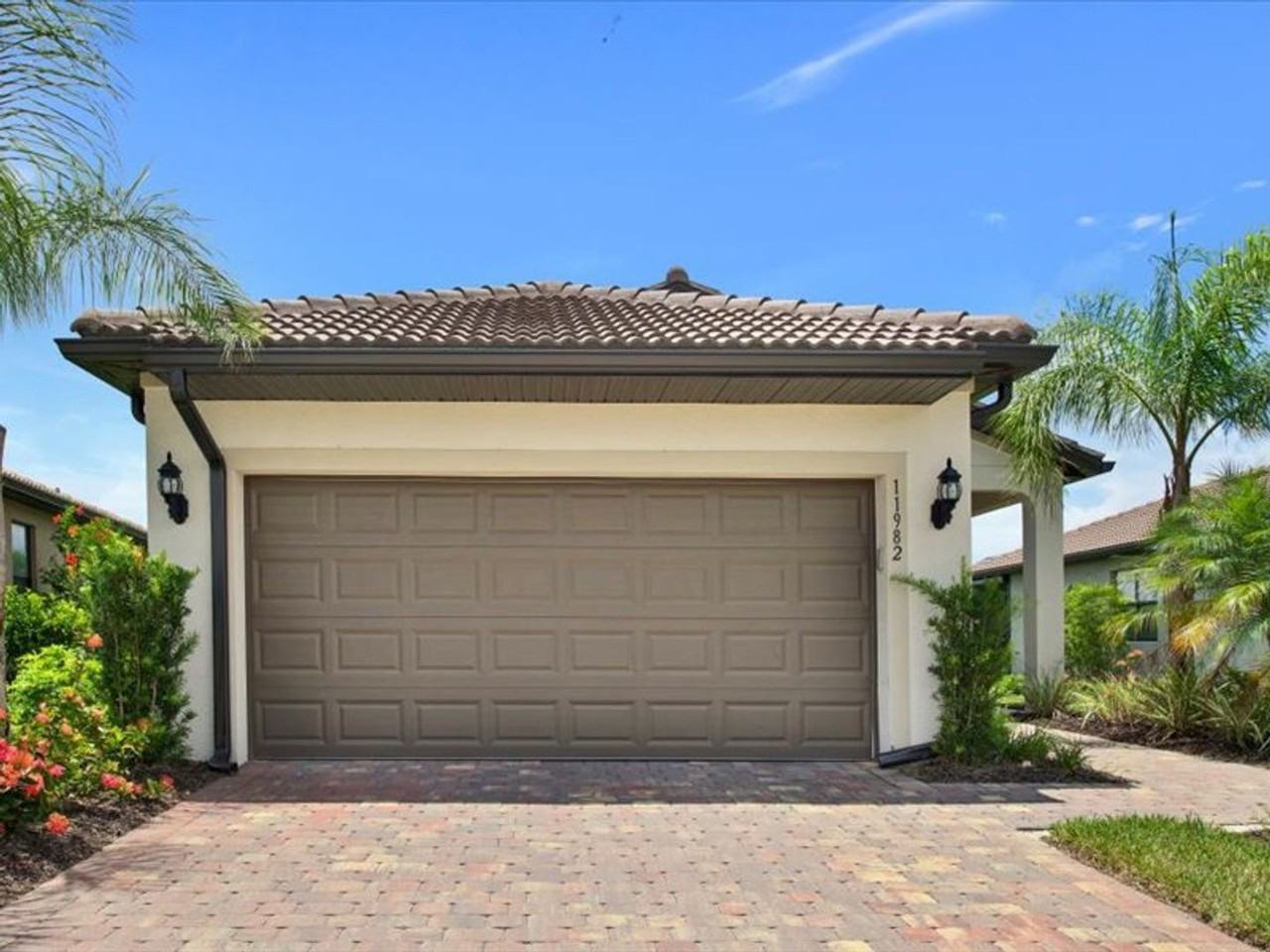 11982 Westmoreland Way - Photo 2 of 39